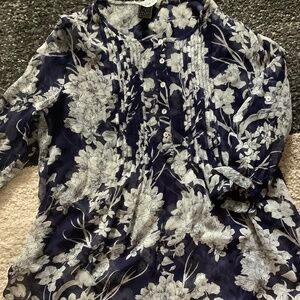 Sheer floral print blouse in navy color